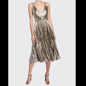 RALPH LAUREN COLLECTION
Valora Belted Lame Cocktail Dress